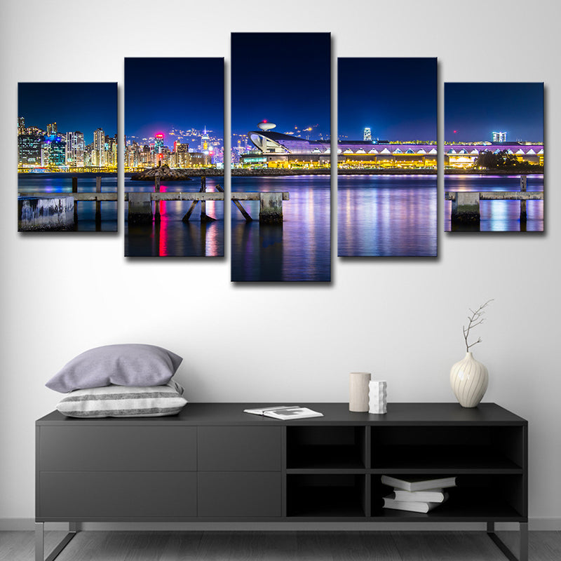 Vivolux | Foto-geprinte stedelijke canvas kunst met nachtlandschap van Kai Tak Cruise Terminal in blauw