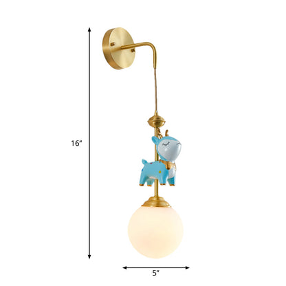 Vivolux | Opal Glas Wereld Muur Licht Armatuur Cartoon 1 Licht Gouden Wandlamp met Blauwe Herten Decor