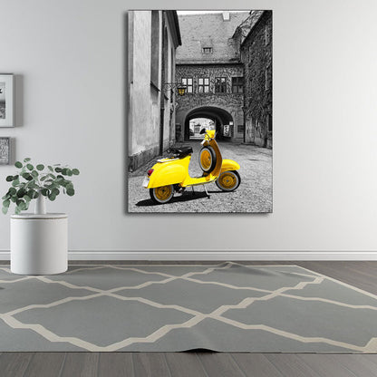 Vivolux | Textured Gelbe Wanddekoration Modernismus Süßes Motorrad in älteren Häusern Leinwand Wandkunst