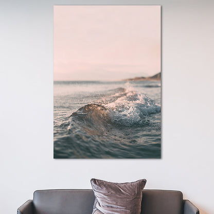 Vivolux | Zeitgenössischer Seascape Leinwanddruck Pink Fotografie Meeresspray und Wellen Wandkunst