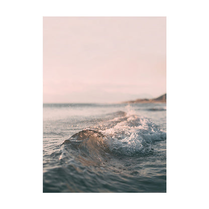 Vivolux | Zeitgenössischer Seascape Leinwanddruck Pink Fotografie Meeresspray und Wellen Wandkunst
