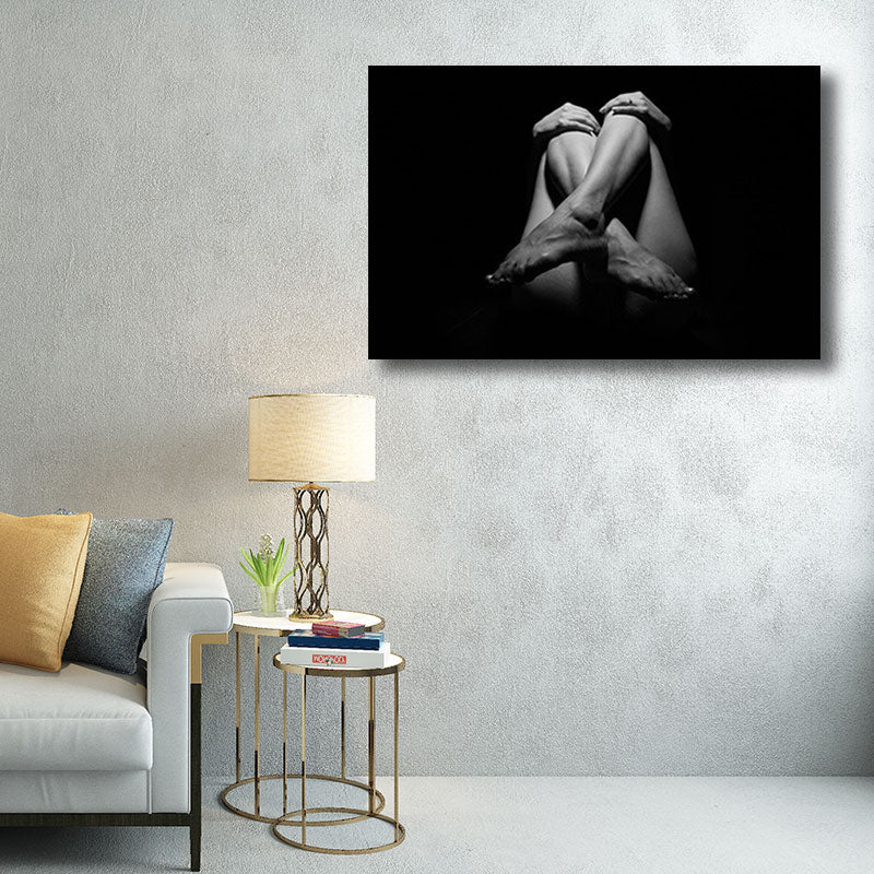 Vivolux | Schwarze Beine und Hände Kunstdruck Heimtextilien Zeitgenössisch für Schlafzimmer Eingewickelte Leinwand