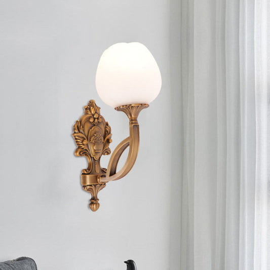 Vivolux | Rural Flower Wandlamp 1 Licht Crème Glass Wandplafondverlichting in Messing met Gegraveerde Achterplaat