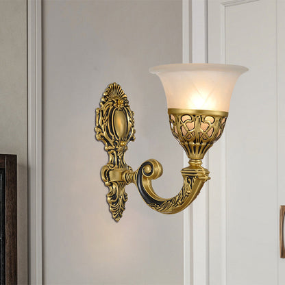Vivolux | 1 Glühbirne Frosted Glass Wandleuchte Klassisches Bronze Wohnzimmer Wandmontierte Lampe mit geschnitzter Rückplatte