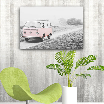 Vivolux | Bus on the Road Kunstprint in Roze Moderne Wanddecoratie für Hausinterieur