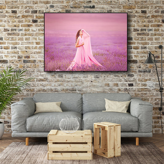 Vivolux | Rosa Moderner Stil Leinwanddruck Fotografie Frau im Lavendelfeld Wandkunst für Raum