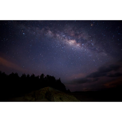 Vivolux | Enorme Scenery Behang Muurschildering Moderne Betoverende Nachtberg met Sterrenhemel Wanddecoratie in Paars-Zwart