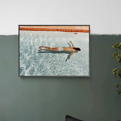 Vivolux | Frau Schwimmen im Pool Malerei Texturiert Pop Art Mädchen Schlafzimmer Leinwanddruck in Blau