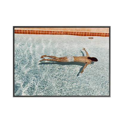 Vivolux | Frau Schwimmen im Pool Malerei Texturiert Pop Art Mädchen Schlafzimmer Leinwanddruck in Blau