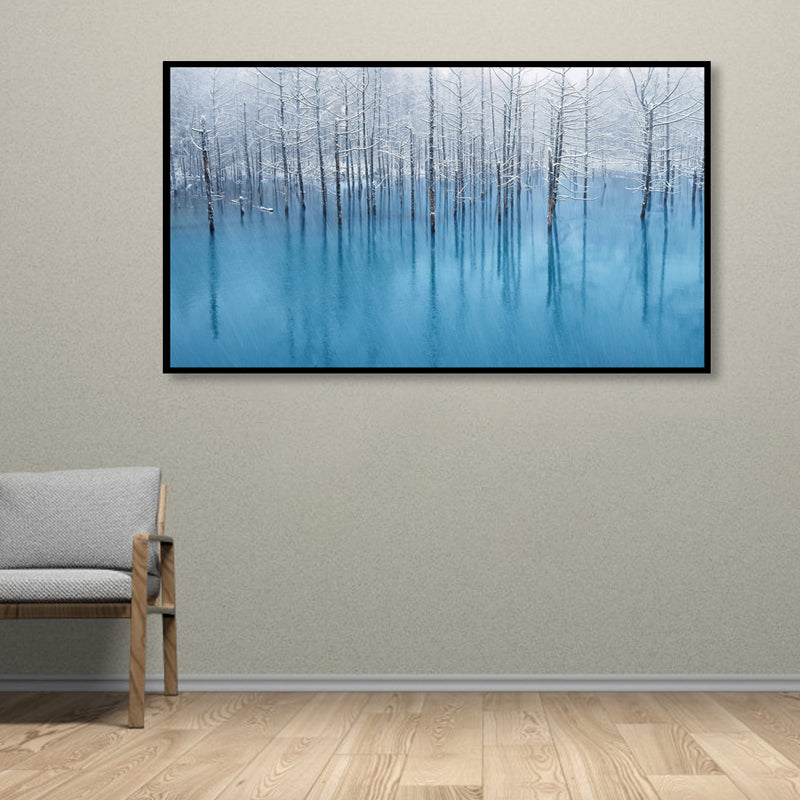 Vivolux | Impressionistische neblige kahle Bäume Malerei Blaue Landschaft Leinwand Wandkunst, mehrere Größen