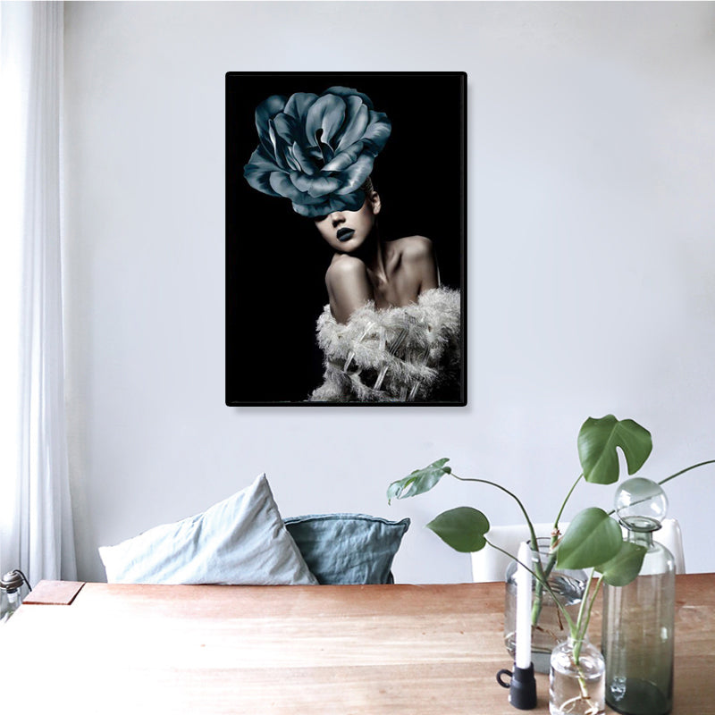 Vivolux | Faddish Maiden Leinwandkunst Glam-Stil Figur Wanddekoration in heller Farbe für das Wohnzimmer