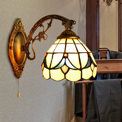 Vivolux | Retro Stijl Getande Wandarmatuur Licht Gekleurd Glas 1 Licht Wandlamp met Tulp Patroon voor Slaapkamer Verlichting in Beige