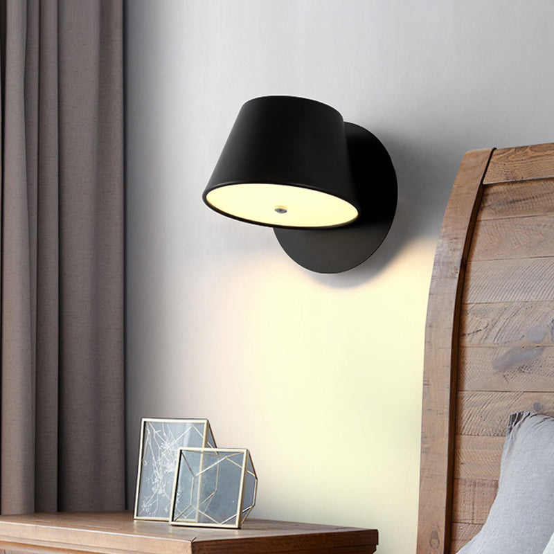 Vivolux | Monochrome Trapezium Wandlamp Moderne Stijlvolle Metalen Draaibare Wandlamp voor Kantoor