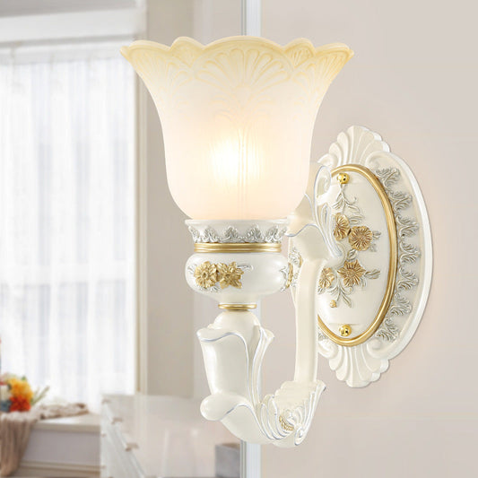Vivolux | Rustic Blossom Shape Wandmontage Licht Enkele Lamp Frosted Glass Wandlamp met Houtsnijwerk in Wit
