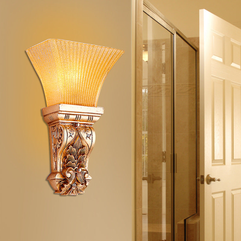 Vivolux | Gouden 1-kop Wandlamp Loftstijl Amber Geribbeld Glas Trapezium Wandverlichting Fixture