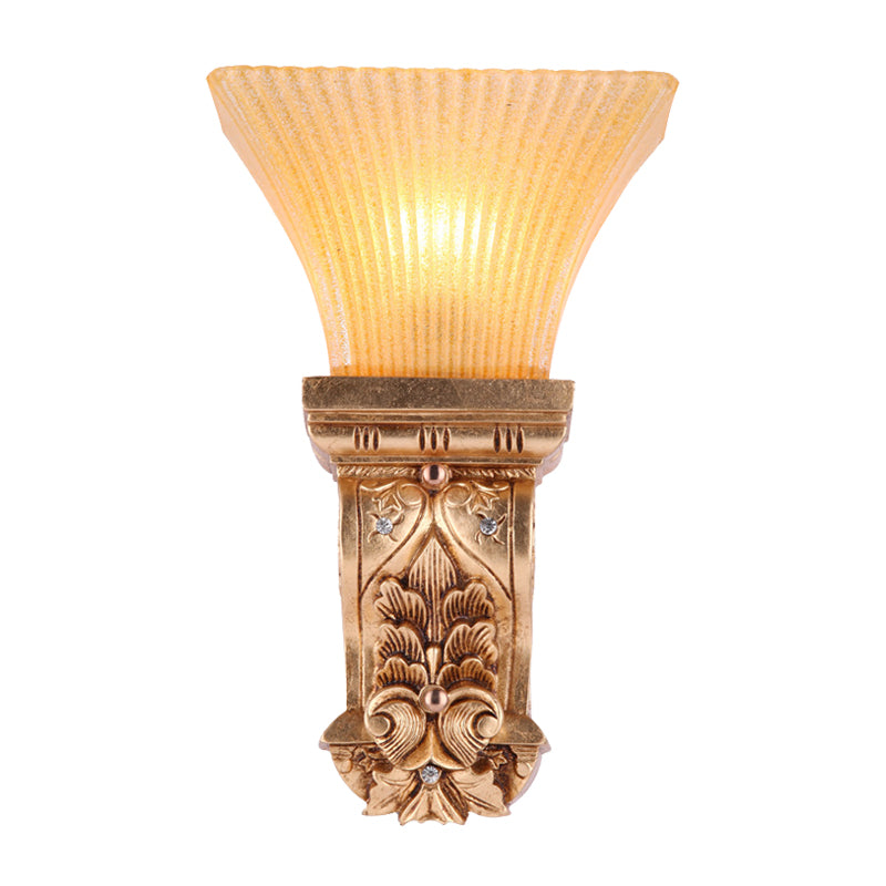 Vivolux | Gouden 1-kop Wandlamp Loftstijl Amber Geribbeld Glas Trapezium Wandverlichting Fixture