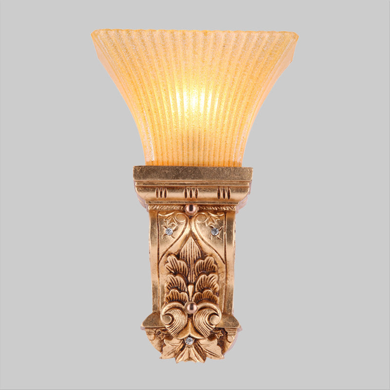 Vivolux | Gouden 1-kop Wandlamp Loftstijl Amber Geribbeld Glas Trapezium Wandverlichting Fixture