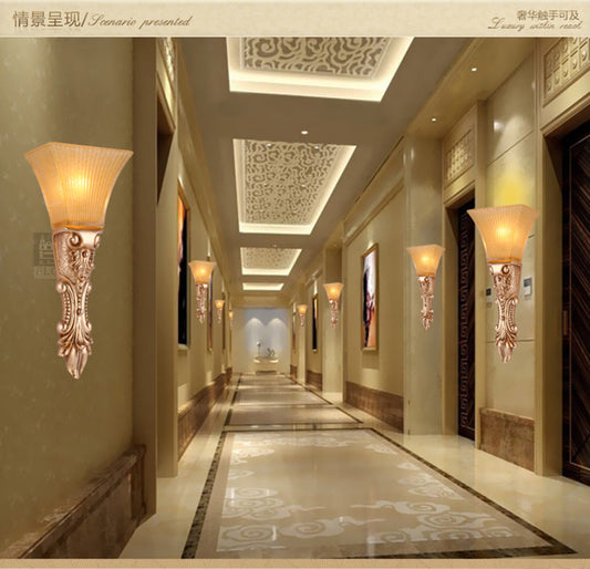 Vivolux | Einzelkopf-Wandbeleuchtung Antik-Trapezform Amber-Rippenglas-Wandleuchte in Gold