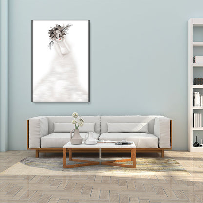 Vivolux | Graues Figurenporträt Wandkunst Mädchen mit Kranz Minimalistischer Texturierter Leinendruck für das Schlafzimmer