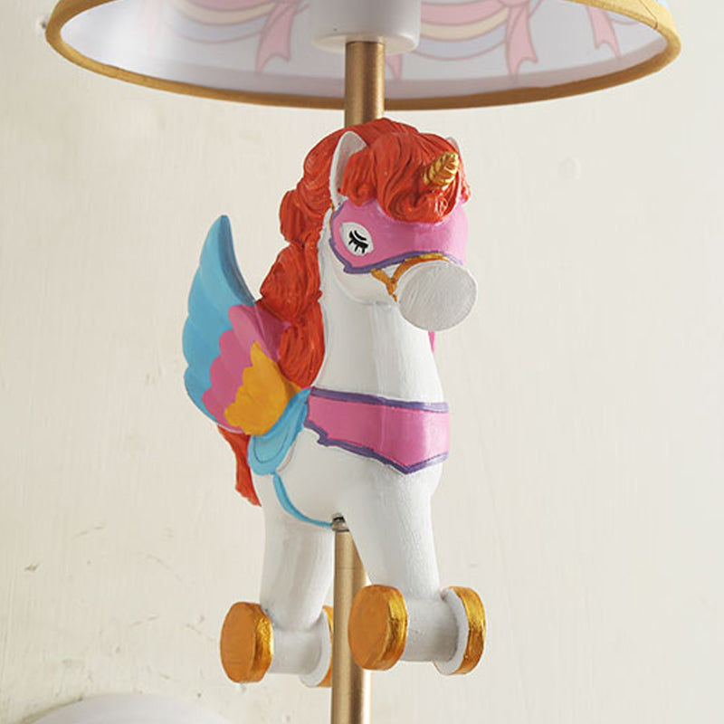Vivolux | Cartoon Cone Wandlampe Fixture mit Einhorn Dekoration 1 Kopf Harz Wandleuchte in Gelb und Blau/Gelb und Pink/Gelb und Rot/Gelb und Weiß für Mädchen Schlafzimmer