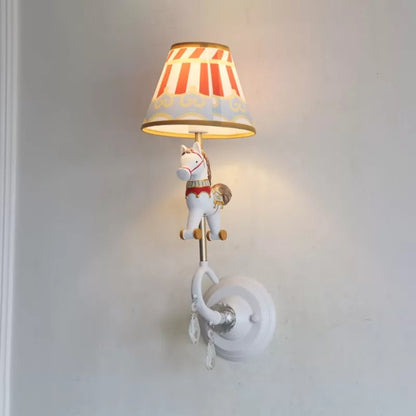 Vivolux | Witte/rode en blauwe taps geslepen wandlamp met cartoon plastic van eland/paard/unicorn 1-lamps wandlamp voor kinderkamer