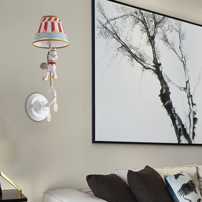 Vivolux | Witte/rode en blauwe taps geslepen wandlamp met cartoon plastic van eland/paard/unicorn 1-lamps wandlamp voor kinderkamer