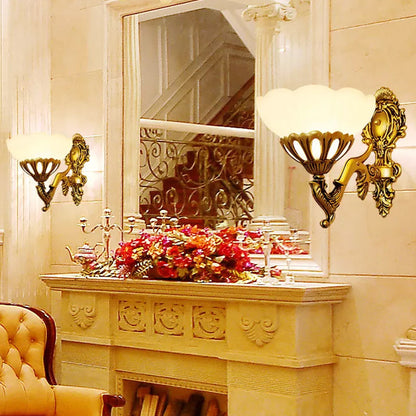 Vivolux | Geripte Slaapkamer Wandlamp Kit Traditioneel Crème Glas 1 HoofdVerguld Bronzen Wandlamp