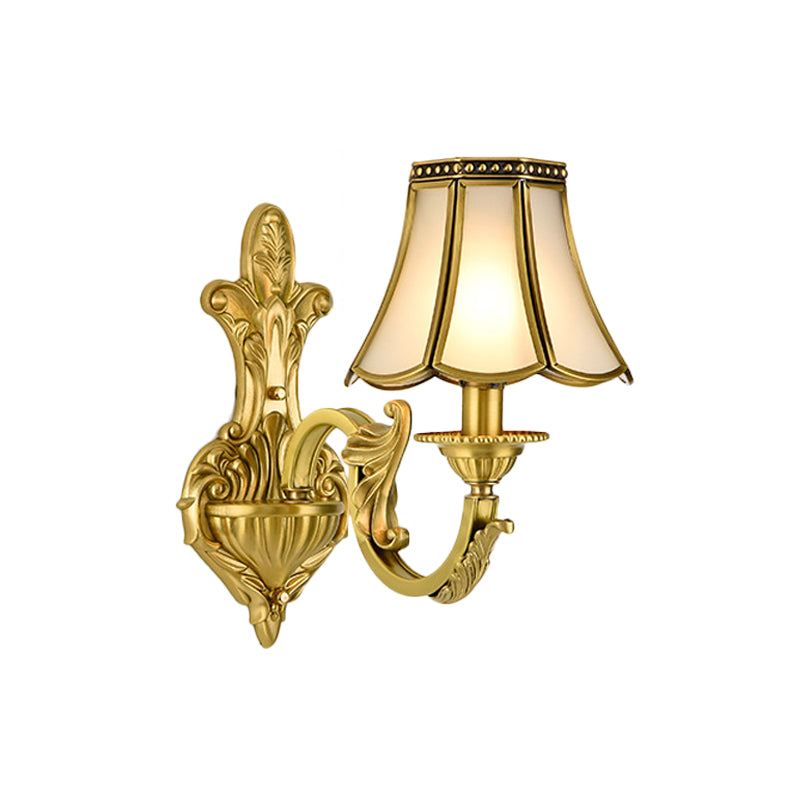 Vivolux | 1/2 Licht Geflared/Bell Wandgemonteerde Licht Traditionelles Poliertes Messing Frosted Glas Wandlampe