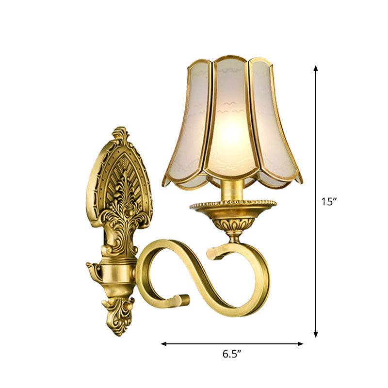 Vivolux | 1/2 Licht Geflared/Bell Wandgemonteerde Licht Traditionelles Poliertes Messing Frosted Glas Wandlampe