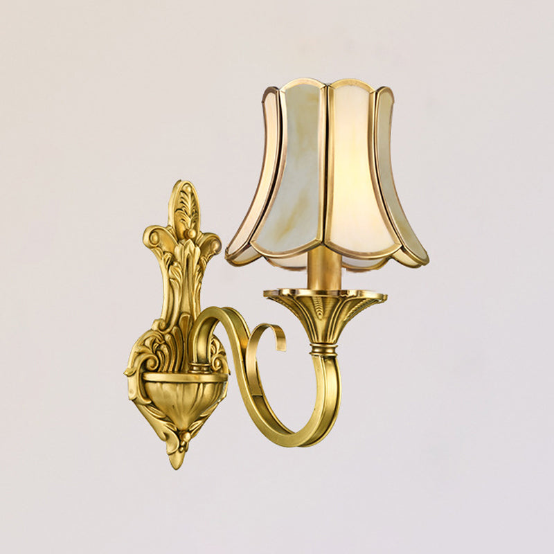 Vivolux | 1/2 Licht Geflared/Bell Wandgemonteerde Licht Traditionelles Poliertes Messing Frosted Glas Wandlampe