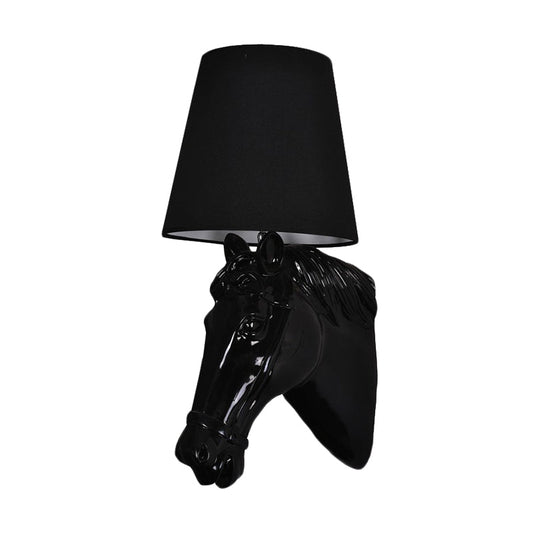 Vivolux | Resin Pferdekopf Wandlampe Künstlerisch 1-Glühbirne Schwarz/Weiß/Rot Wandlicht mit konischer Stoffschirm für Wohnzimmer