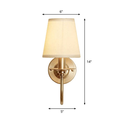 Vivolux | 1-Light Cone Wandbeugellicht Traditionele Witte Stoffen Wandlamp met Bochtarm in Goud