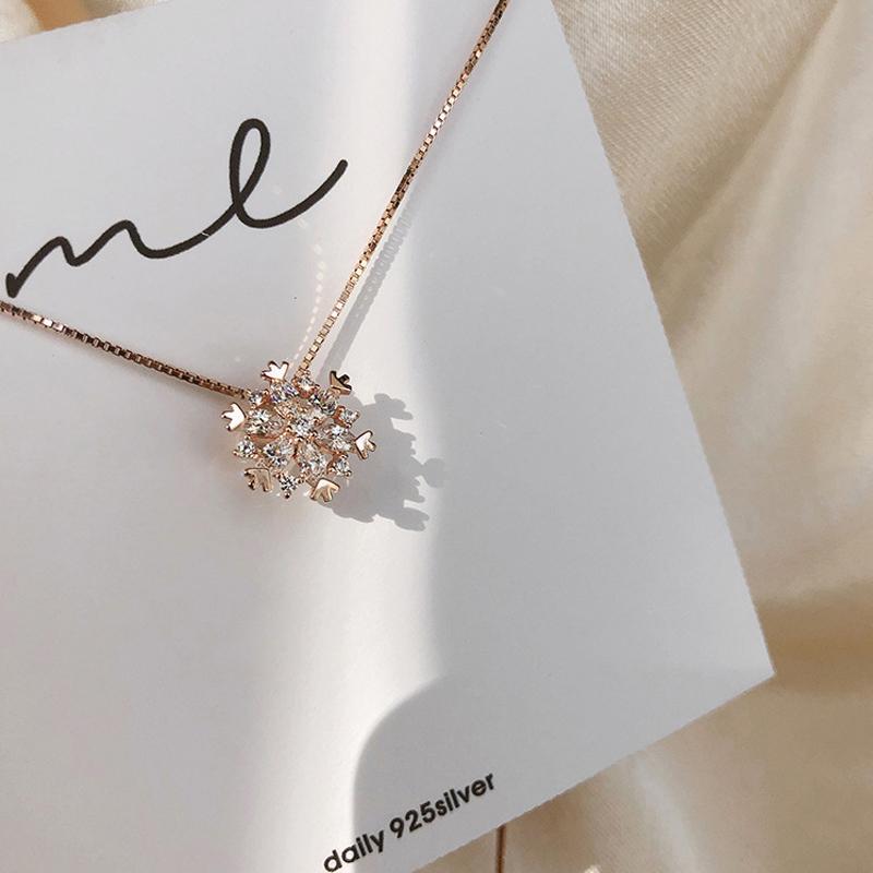 Glänzende Schneeflocke Kette