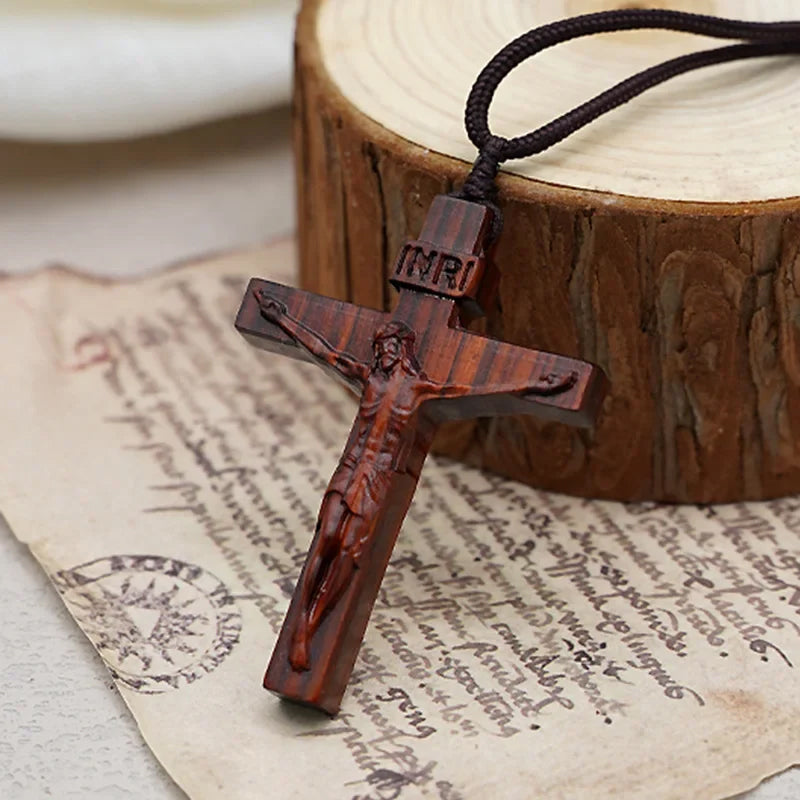 Vivolux | Jesus-Kreuz-Halskette aus Holz