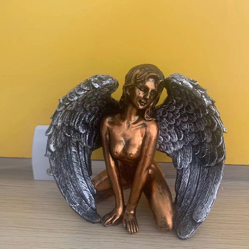 Vivolux | Art Angel Weiblich Frau Flügel Knien Umhang Hut