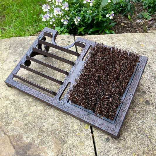 Vivolux | Cast Iron Boot Jack, Scraper And Grate