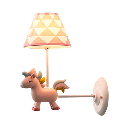 Vivolux | Candy Colored Unicorn Wandleuchte mit Stoffschatten 1 Licht Nordische Harzwandleuchte für Schlafzimmer