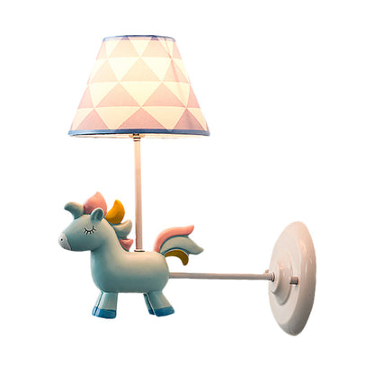 Vivolux | Candy Colored Unicorn Wandleuchte mit Stoffschatten 1 Licht Nordische Harzwandleuchte für Schlafzimmer