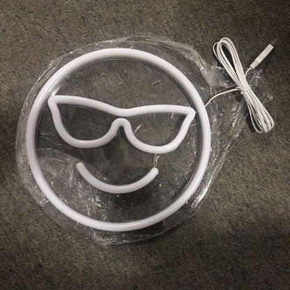 Vivolux | Smiley Mini Nachtkastje Verlichting Hedendaags Plastic USB Aangedreven LED Witte Wandlamp