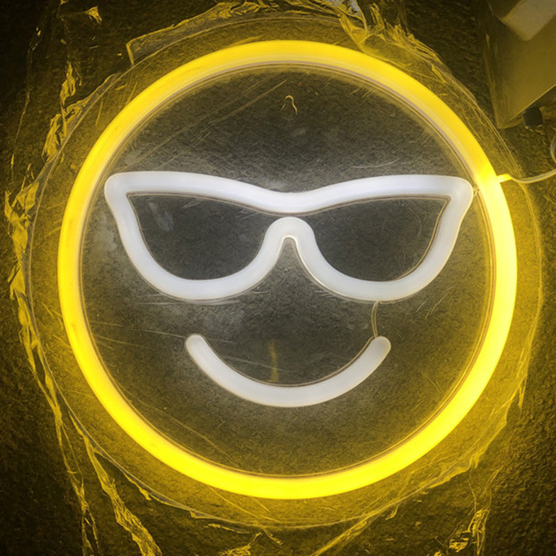 Vivolux | Smiley Mini Nachtkastje Verlichting Hedendaags Plastic USB Aangedreven LED Witte Wandlamp