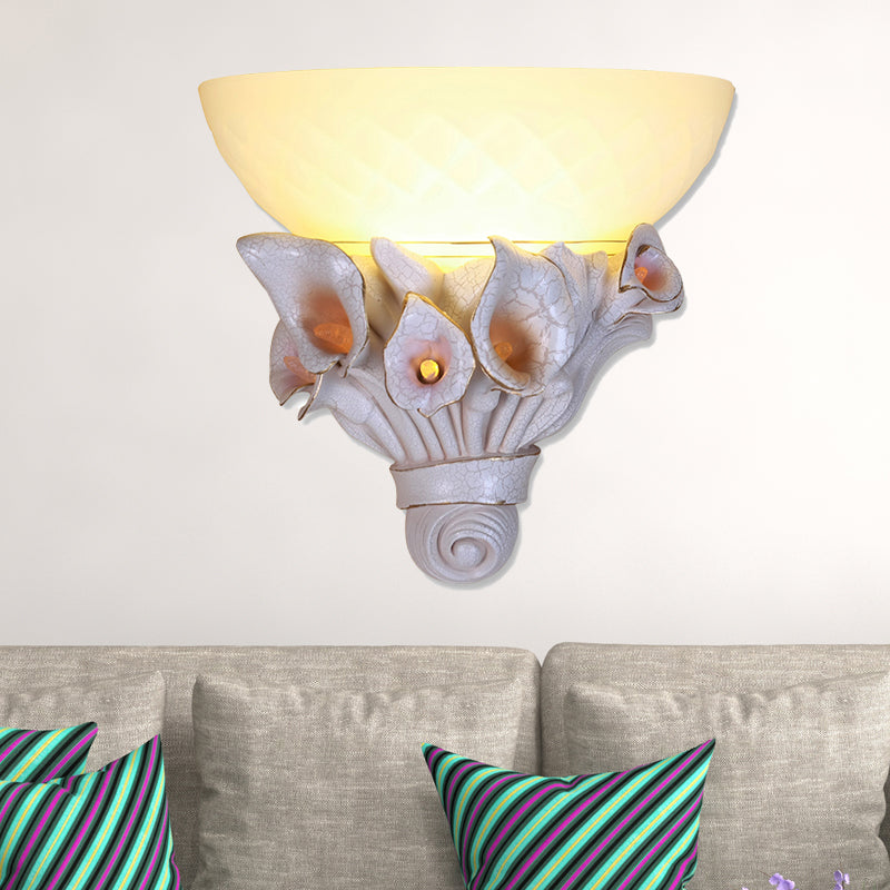 Vivolux | Bowl Witte Glazen Wandlamp Vintage 1 Licht Bedlampje met Geel/Wit Bloem ontwerp