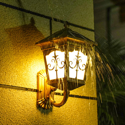 Vivolux | Hausförmige Metallische Solar Wandlampe Vintage Innenhof LED Wandmontierte Lampe mit Frosted Glas Schirm