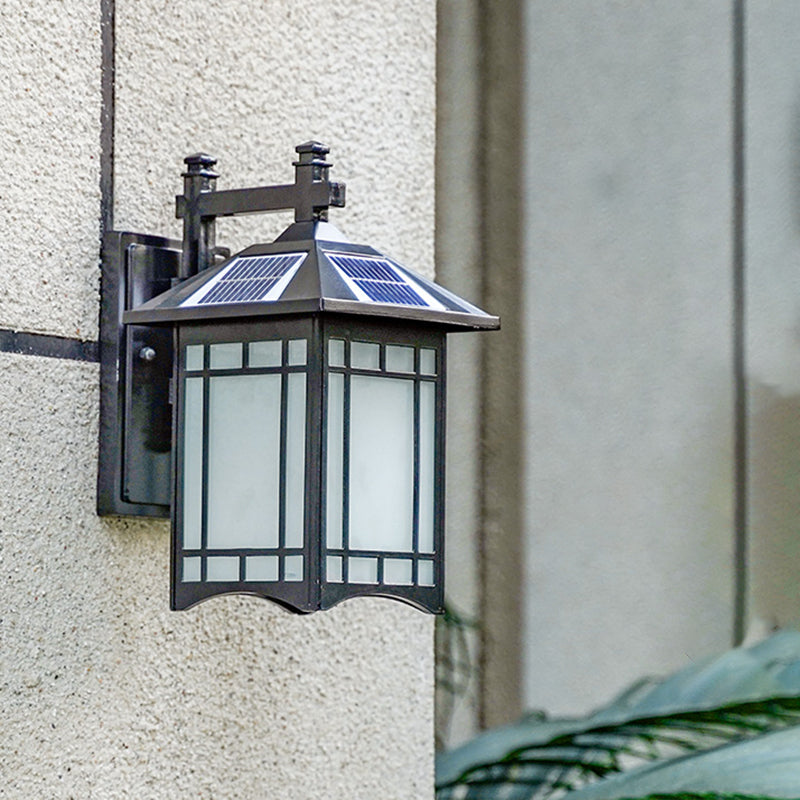 Vivolux | Hausförmige Metallische Solar Wandlampe Vintage Innenhof LED Wandmontierte Lampe mit Frosted Glas Schirm