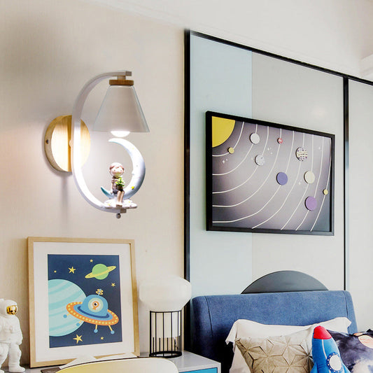 Vivolux | Tapered Wandlamp Kinderen Metallic 1-Licht Bedside Wandverlichting met Decoratieve Beeldje in Wit