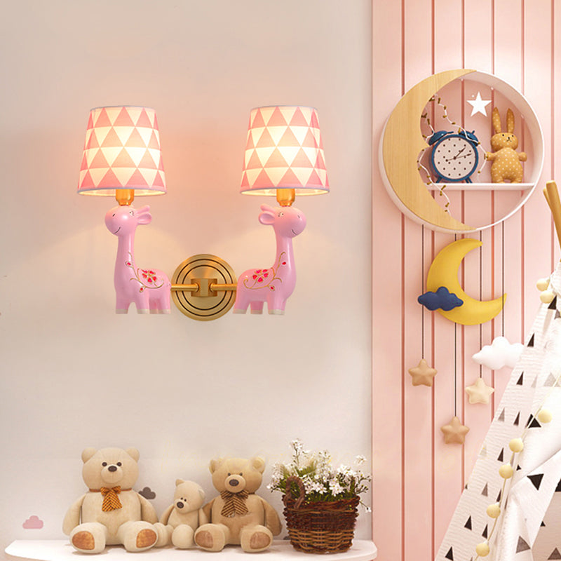 Vivolux | Giraffe Harz Wandmontage Licht Kinder Rosa Wandbeleuchtung mit gemustertem Stoffschirm