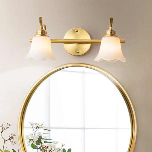 Vivolux | Traditionele Uitlopende Wandlamp 2/3 Lichten Witte Glazen Muur Gemonteerde Vanity Licht in Goud voor Badkamer