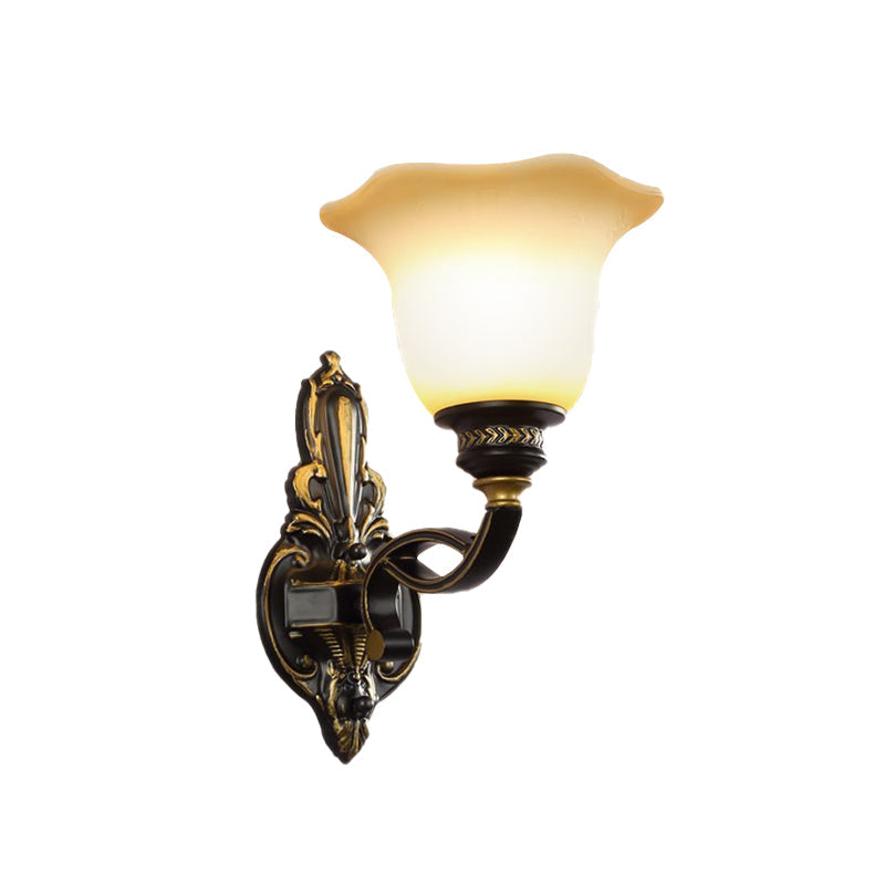 Vivolux | Schwarze Blossom Wandmontierte Lampe Traditionelle Weiße Glas Schirm 1/2-Licht Schlafzimmer Wand Scone mit Metall Kurvigen Arm