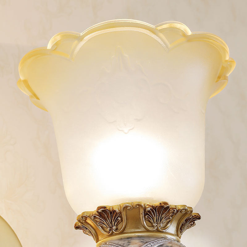 Vivolux | Vintage Flower Wandlamp 1 Licht Frosted Glas Wand-sconce Verlichting met Metalen Gegraveerde Arm in Goud voor Entree