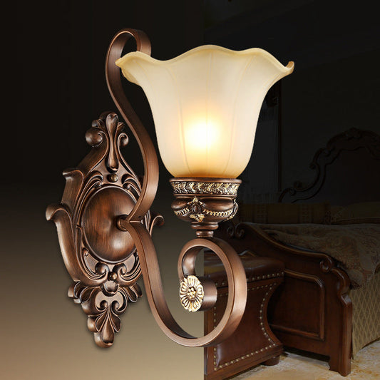 Vivolux | Retro Floral Wandleuchte 1 Licht Frosted Glas Wandarmatur mit Metall gebogenem Arm in Braun für Veranda