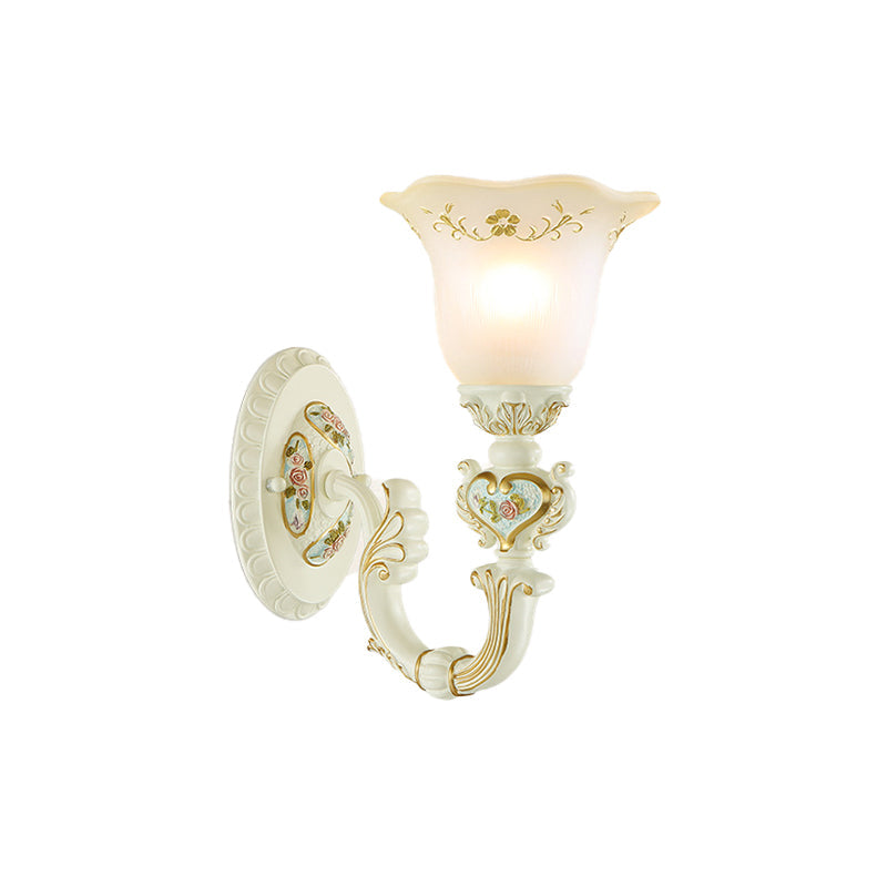 Vivolux | 1-Licht Wandleuchte Retro Blume Mattglas Wandlampe mit geschnitztem Arm in Weiß für Veranda